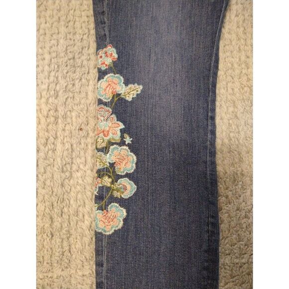 J. Jill cape cod embroidered floral  cropped  jeans Size 6 Boho Feminine Beachy - Picture 5 of 11